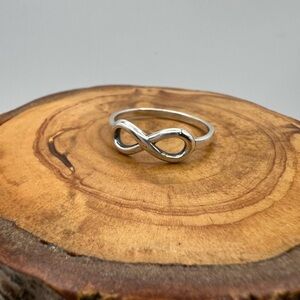 Sterling Silver Infinity Ring - Size 9.25